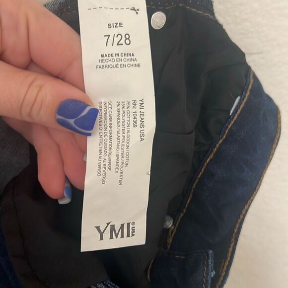 ✨YMI WOMEN'S HIGH RISE FLARE SZ 7/28 JEANS WITH FRAYED HEM✨ - Picture 9 of 9